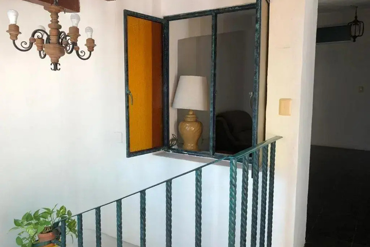 Room 7 of 13