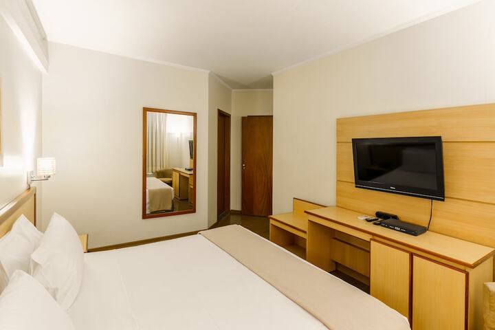 Room 16 of 47