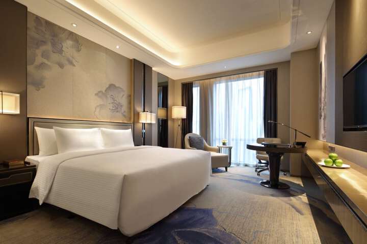 Room 9 of 44