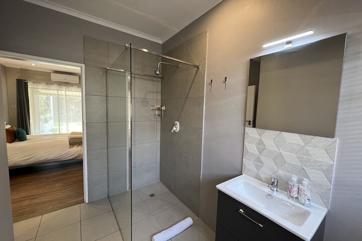 Room 51 of 69