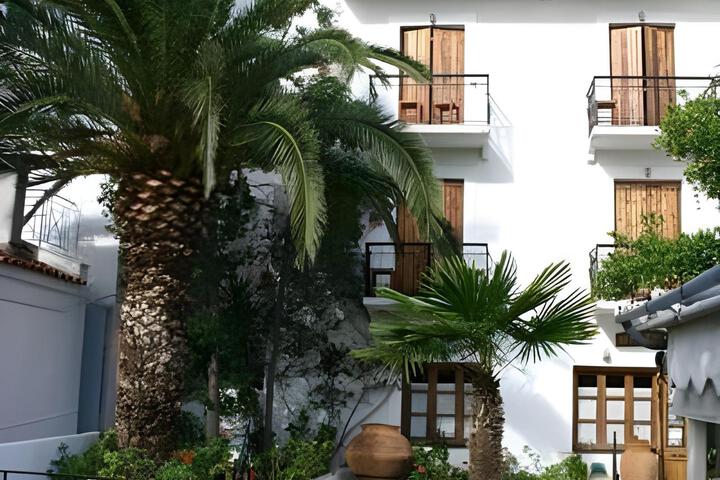 Meltemi by Manthos Hotels