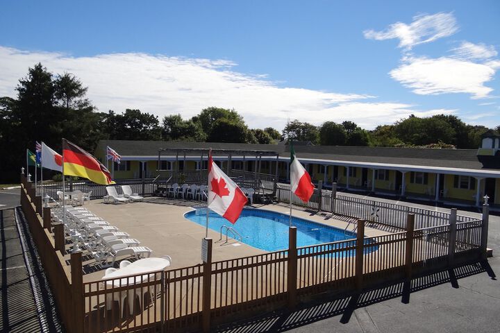 Pool 27 of 43