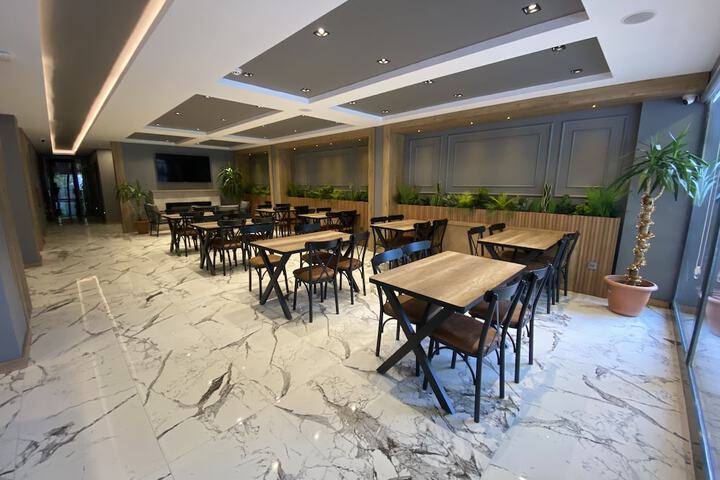 Dining Photos