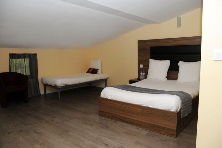 Room 6 of 19