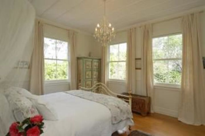 Room 12 of 32