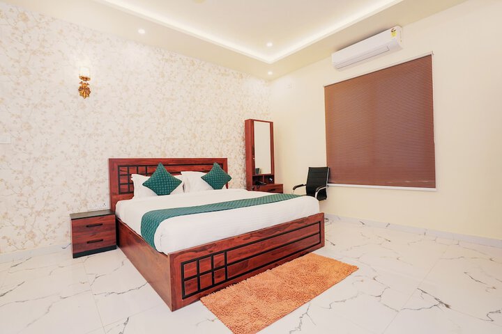 Room 10 of 37