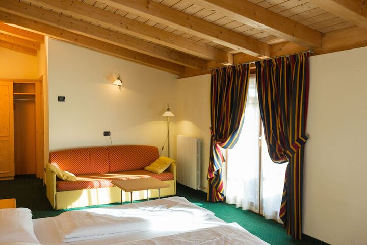 Room 20 of 79