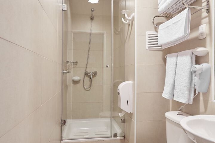 Clean Restrooms