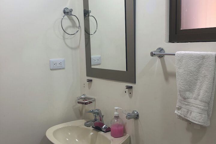 Room 18 of 27