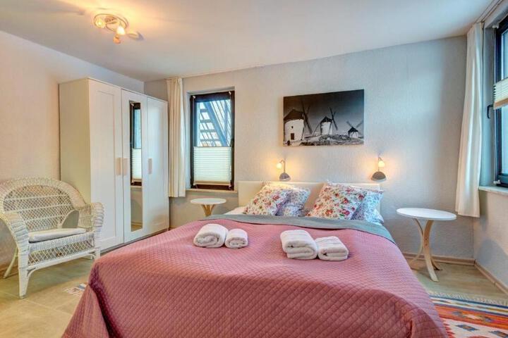 Room 4 of 15