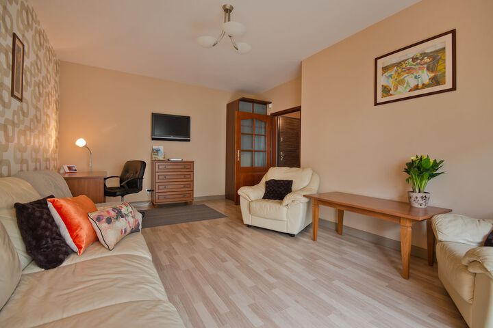 Room 6 of 29