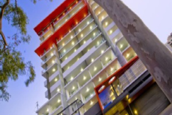 Hotel 32 of 204