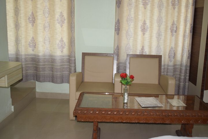 Room 19 of 33