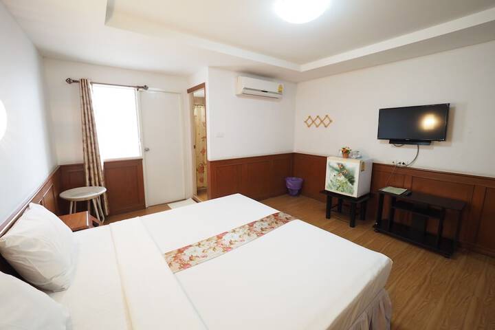 Room 13 of 46