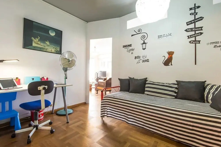 Room 5 of 22