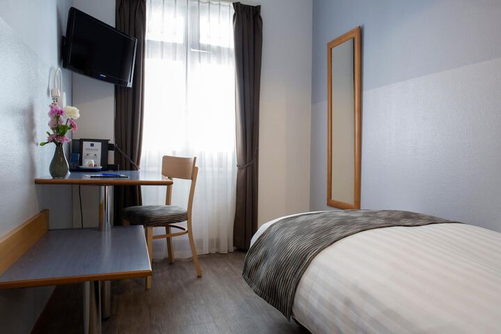 Room 30 of 56