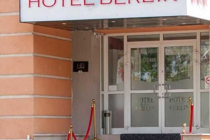 Hotel Entry