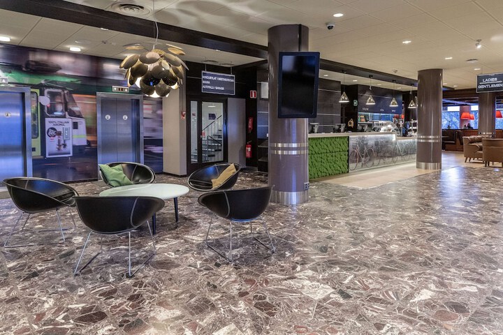 Guest Lobby