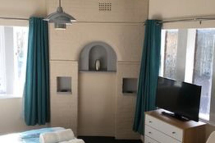 Room 18 of 29