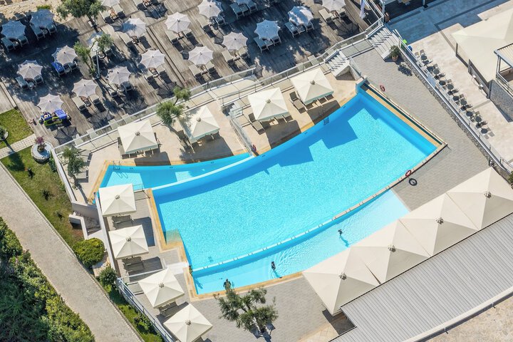 Pool 42 of 110