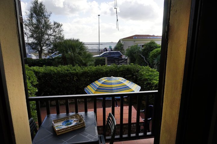 Terrace/Patio 13 of 17