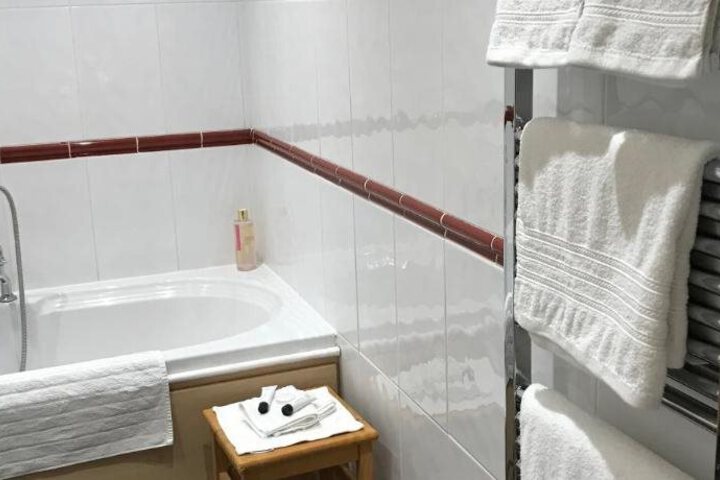 Photo 9