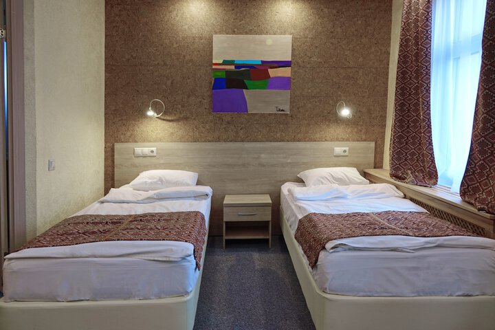 Room 28 of 53