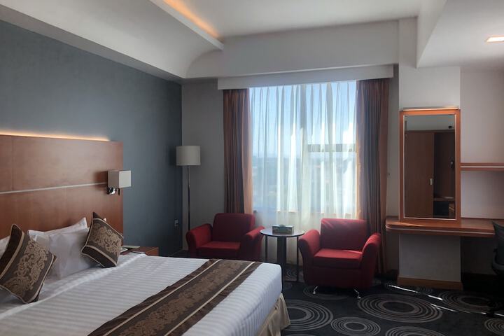 Room 25 of 87
