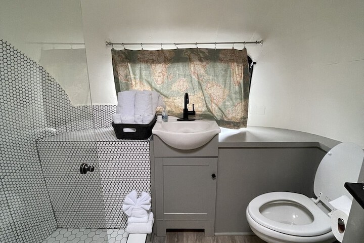 Room 270 of 313