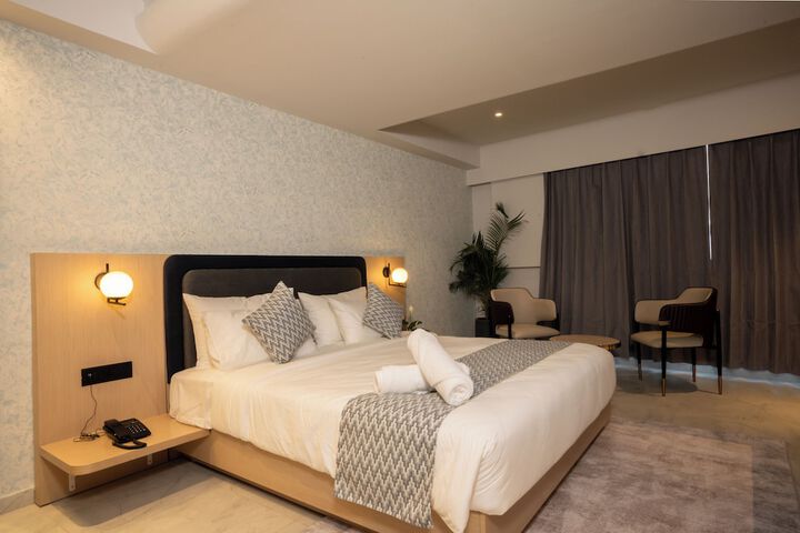 Room 36 of 90