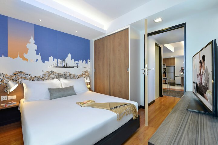 Room 8 of 50