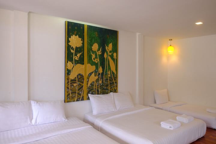 Room 13 of 52