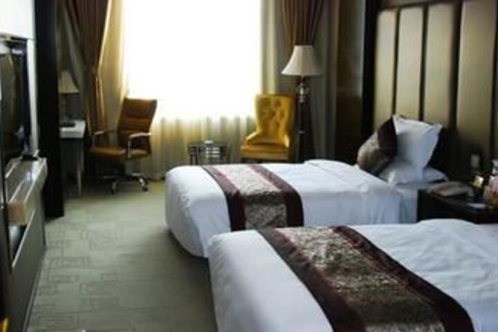 Room 30 of 49