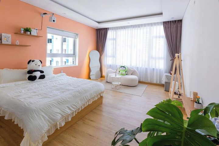 Room 9 of 31