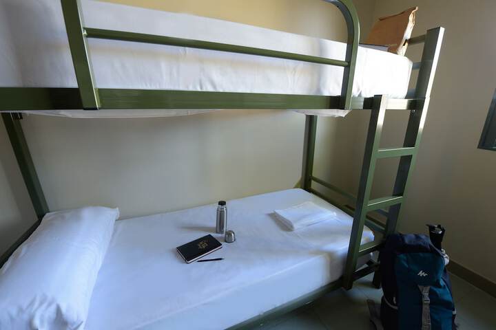 Room 2 of 33
