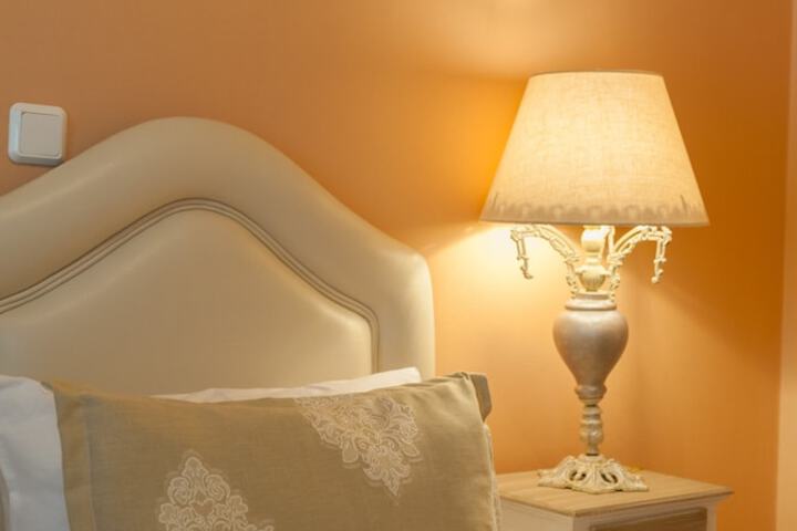 Room 2 of 38