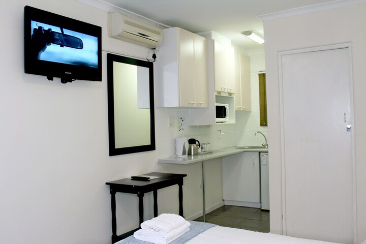 Room 14 of 38