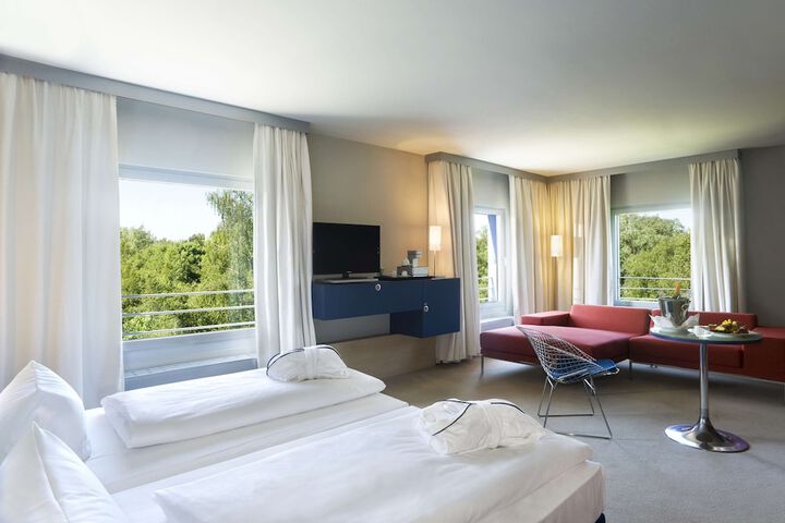 Room 4 of 35