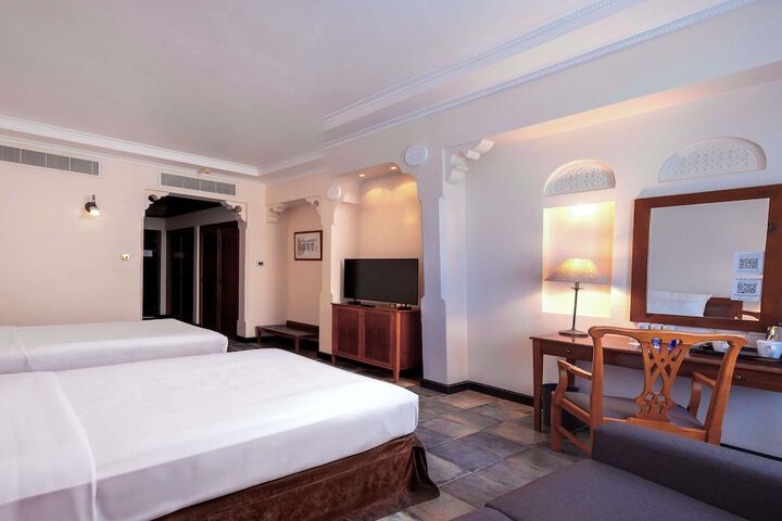 Room 54 of 142