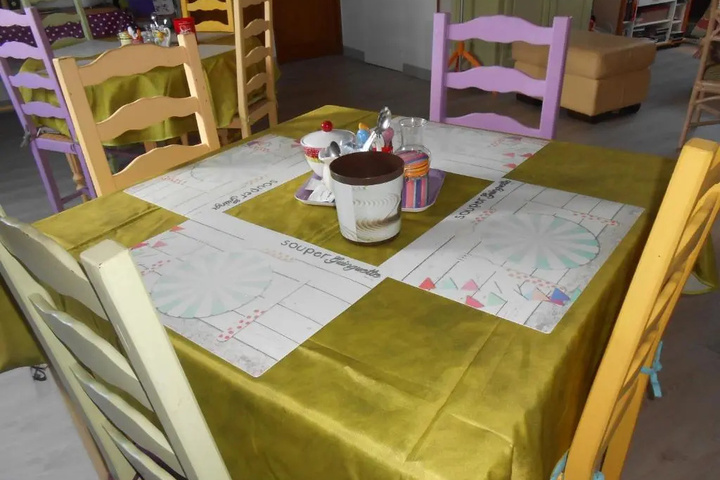 Dining 10 of 13