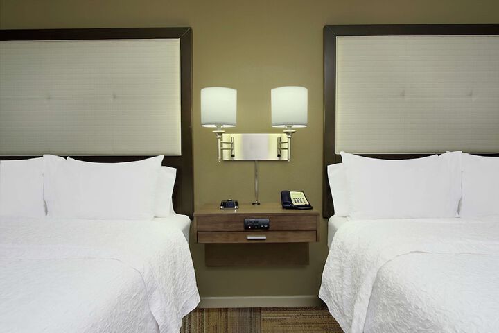 1 Double Bed Accessible (4 of 9)