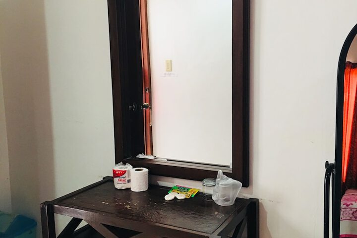 Room 48 of 74
