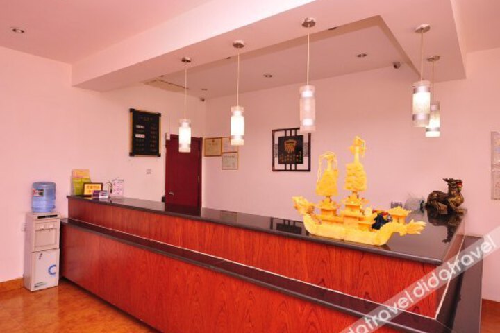Longfeng Hotel