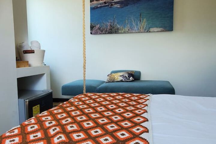 Room 15 of 102