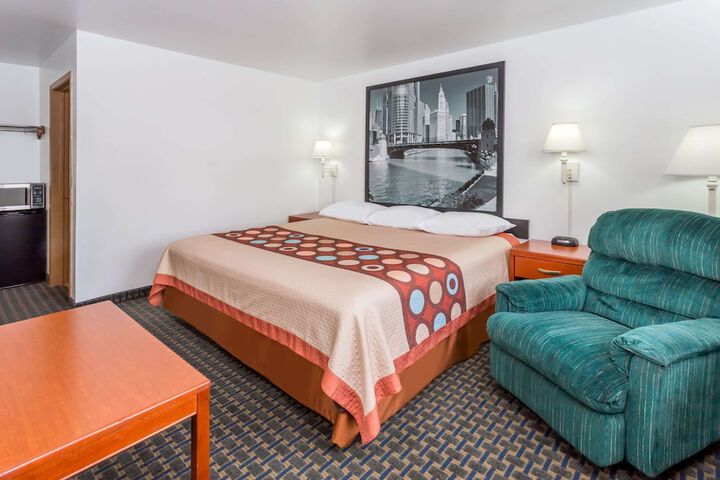 1 King Bed Suite (5 of 5)
