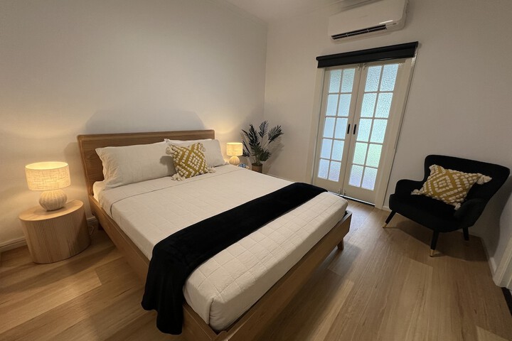 Room 2 of 17