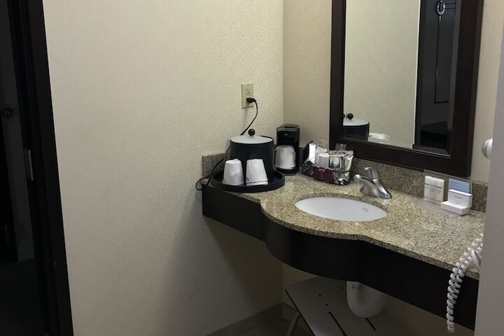 Bathroom sink