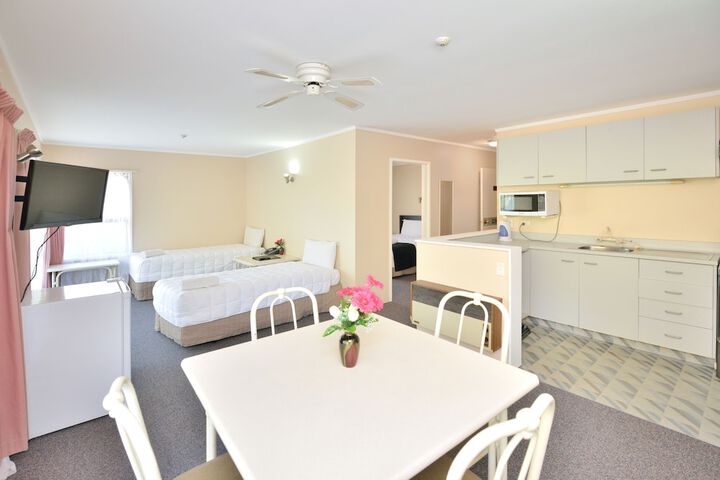 Room 4 of 39