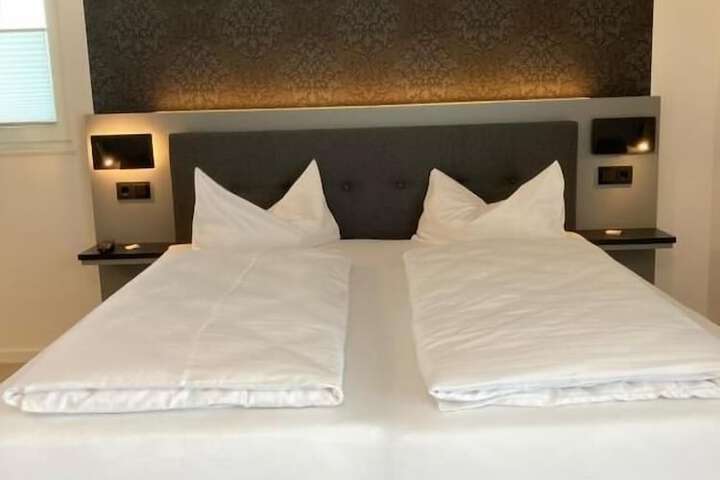 Room 8 of 41