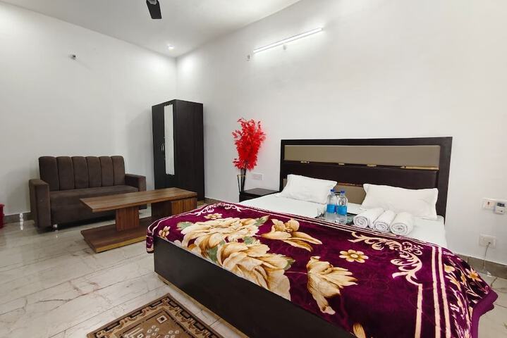 Room 7 of 23